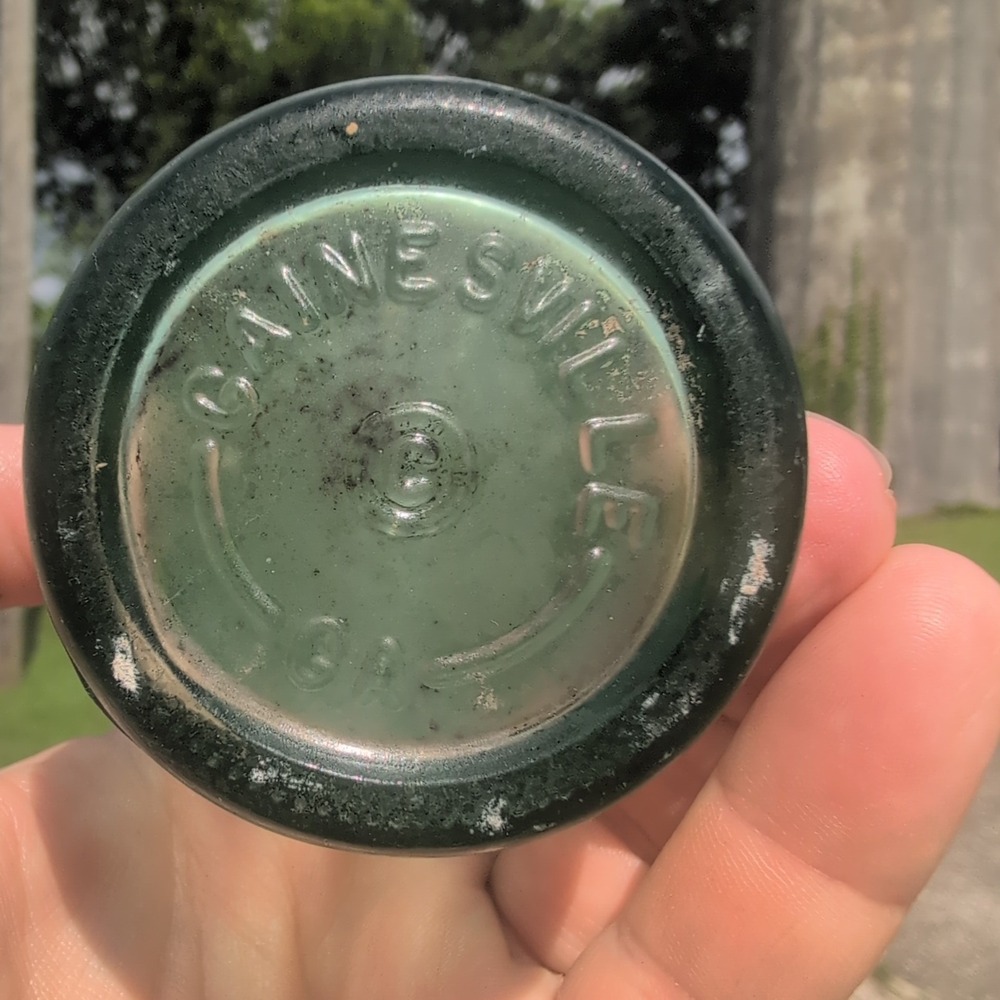 Vintage Coca-Cola 6oz Green Glass Bottle Gainesville GA Hobbleskirt 1933 - Picture 2 of 3